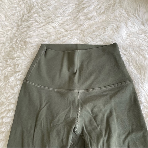 Lululemon align leggings - Picture 4 of 5
